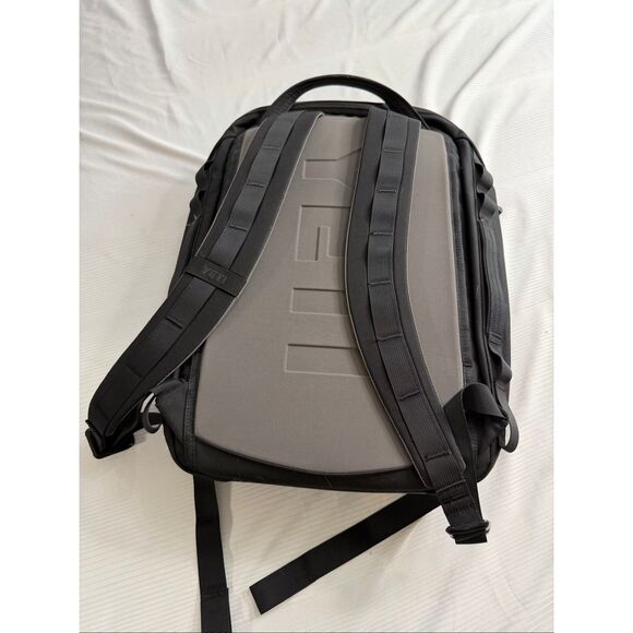 Yeti Crossroads 22 Black Carry On Backpack main image 13